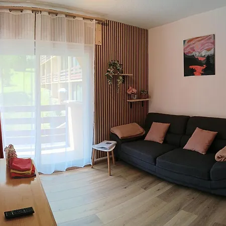 Apartman T2 Renove Avec Parking Et Balcon Proche De Toutes Commodites Calme Et Lumineux